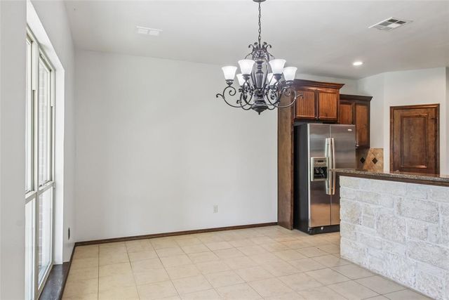 1028 Skyline Boulevard, Edmond, OK 73025