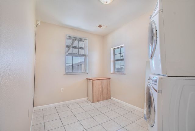 125 Hyde Away Lane, Weatherford, TX 76085