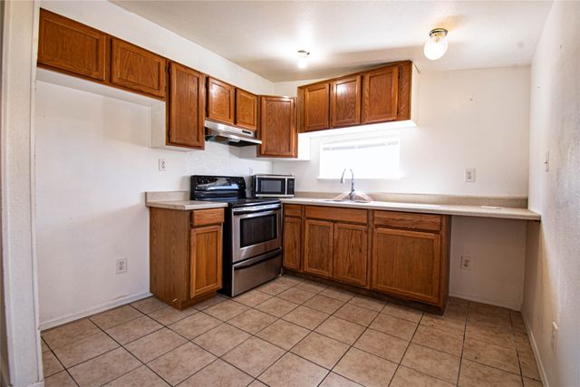 125 Hyde Away Lane, Weatherford, TX 76085