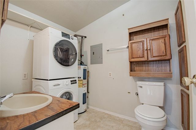 125 Hyde Away Lane, Weatherford, TX 76085