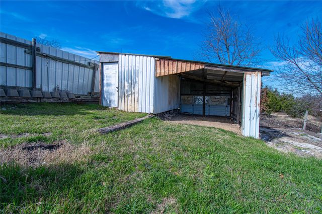 125 Hyde Away Lane, Weatherford, TX 76085