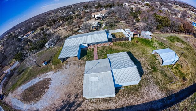 125 Hyde Away Lane, Weatherford, TX 76085