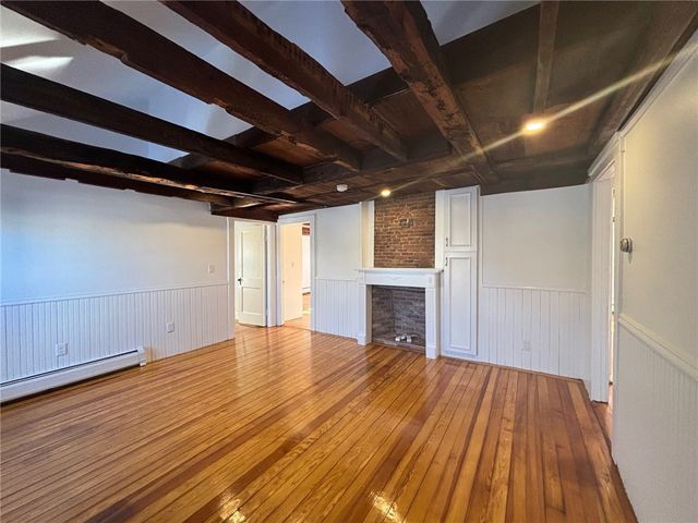 712 Hope Street 2, Bristol, RI 02809