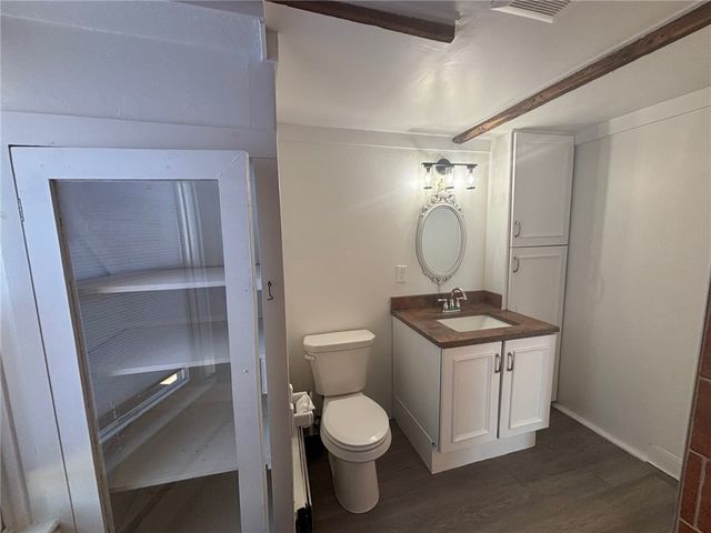 712 Hope Street 2, Bristol, RI 02809