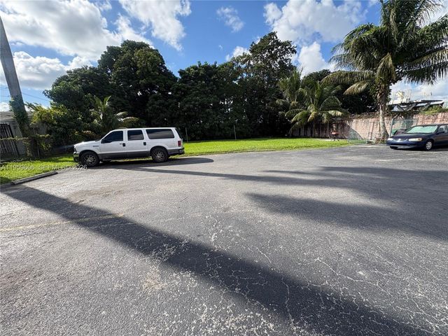 2924 NW 132nd Ter, Opa-locka, FL 33054