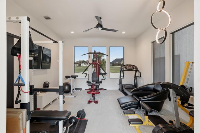 11600 Grand Pine Drive, Montgomery, TX 77356