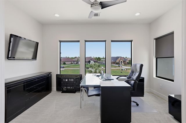 11600 Grand Pine Drive, Montgomery, TX 77356