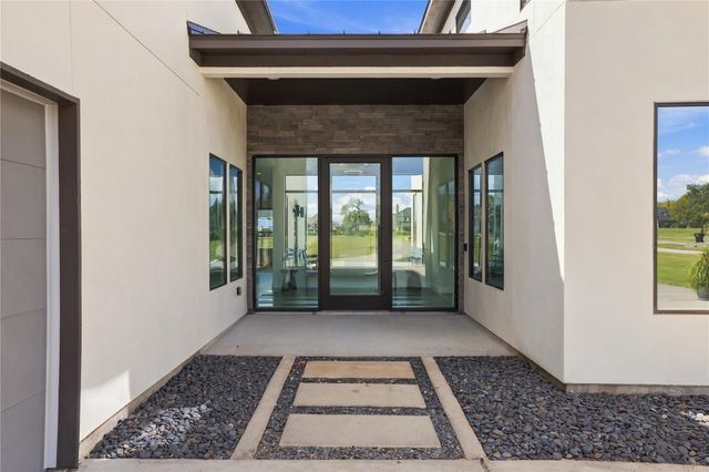 11600 Grand Pine Drive, Montgomery, TX 77356