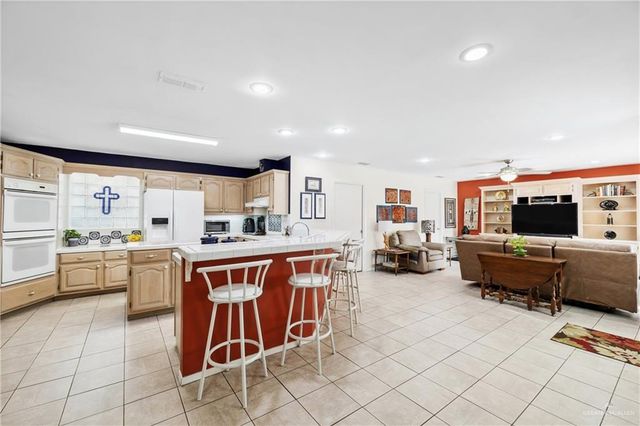 1216 W Iris Avenue, Mcallen, TX 78501