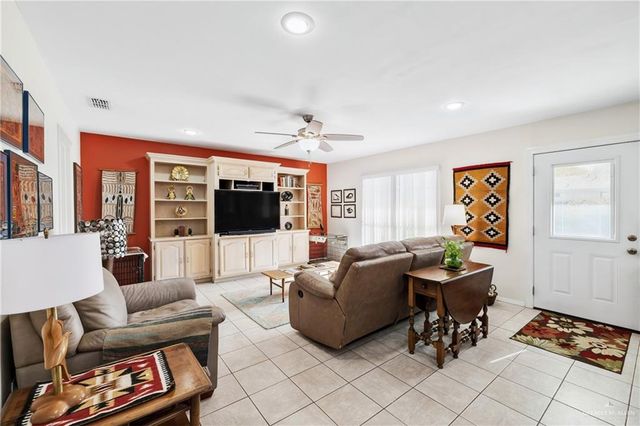 1216 W Iris Avenue, Mcallen, TX 78501