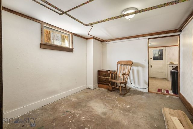 923 S Washington Street, Dillon, MT 59725