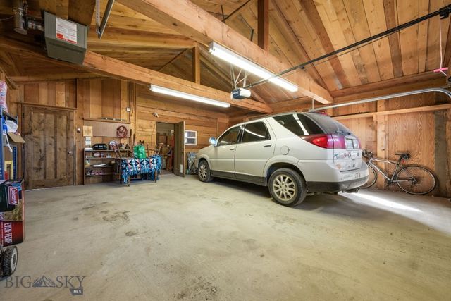 923 S Washington Street, Dillon, MT 59725