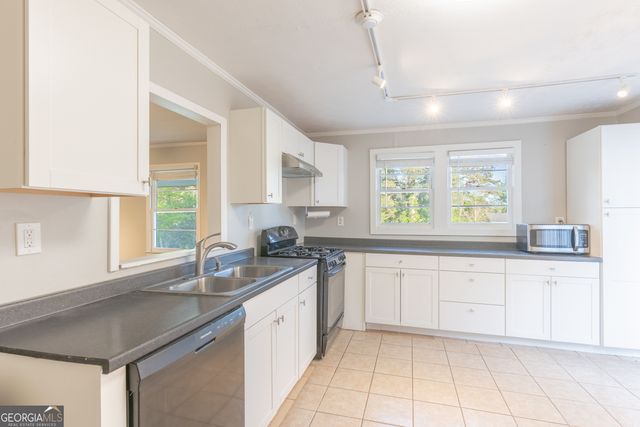 2290 Pinetree Lane NE, Conyers, GA 30012