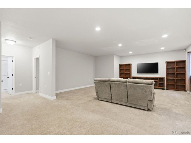 8262 E 55th Pl, Denver, CO 80238