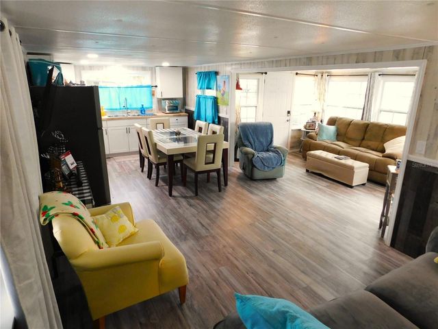 37320 8TH AVENUE, Zephyrhills, FL 33542