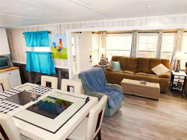 37320 8TH AVENUE, Zephyrhills, FL 33542