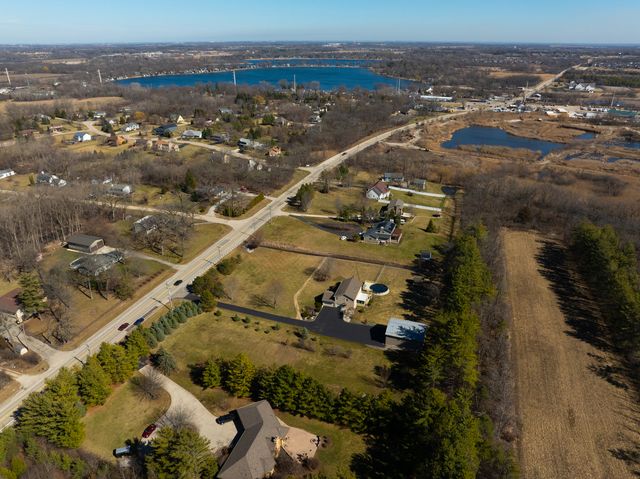 23901 W Grass Lake Road, Antioch, IL 60002
