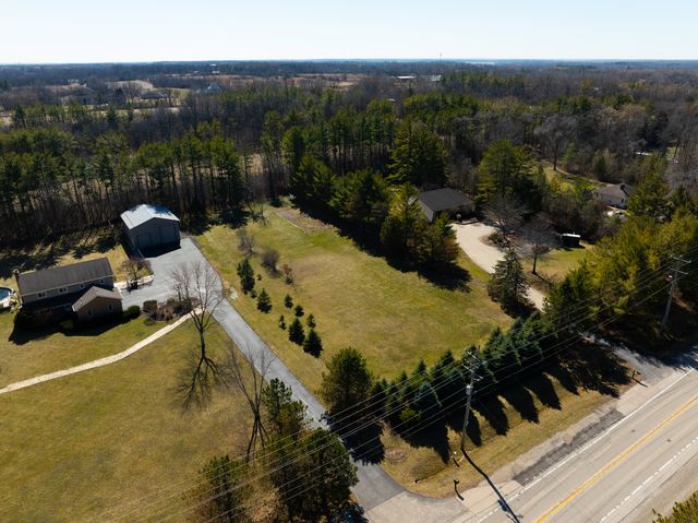 23901 W Grass Lake Road, Antioch, IL 60002