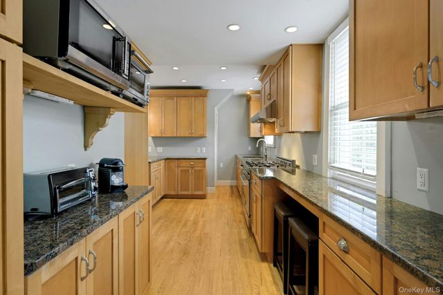 31 Spring Street S, South Salem, NY 10590