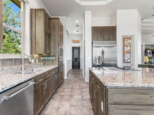 31360 WILD OAK HL, Fair Oaks Ranch, TX 78015
