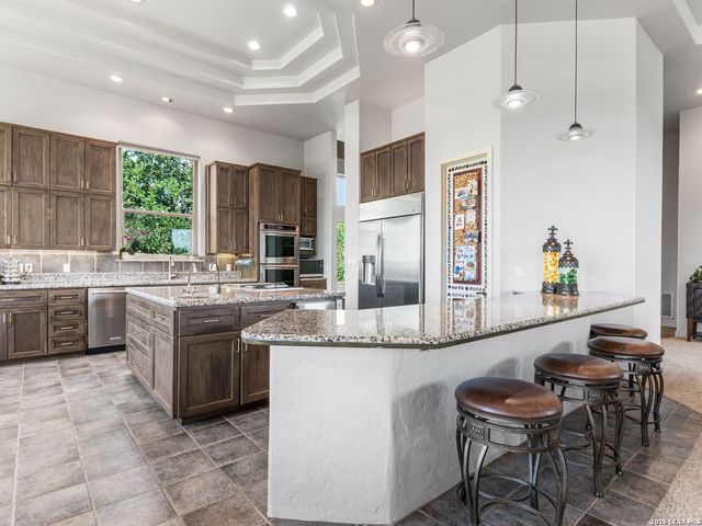 31360 WILD OAK HL, Fair Oaks Ranch, TX 78015