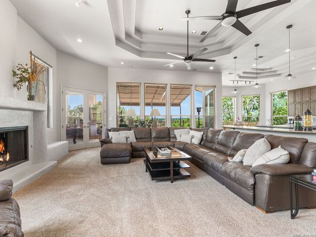 31360 WILD OAK HL, Fair Oaks Ranch, TX 78015