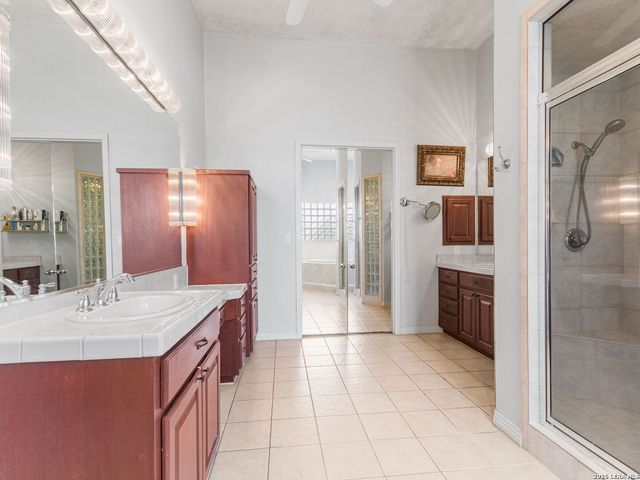 31360 WILD OAK HL, Fair Oaks Ranch, TX 78015