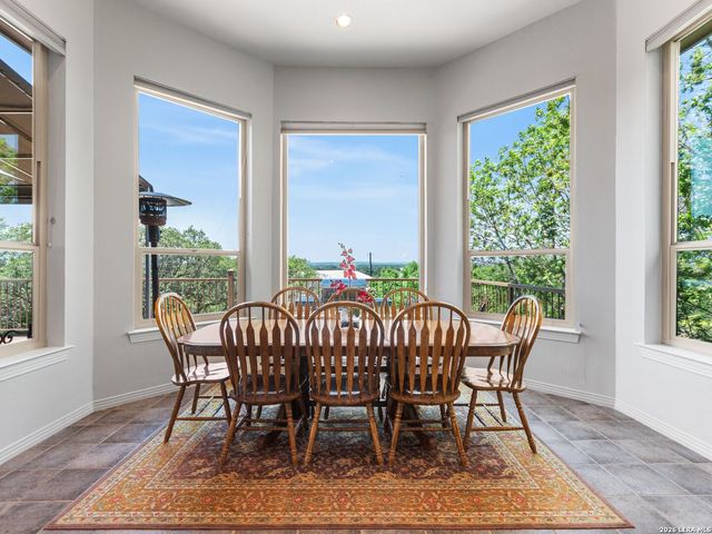 31360 WILD OAK HL, Fair Oaks Ranch, TX 78015