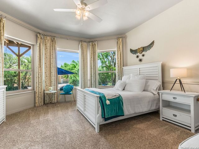 31360 WILD OAK HL, Fair Oaks Ranch, TX 78015