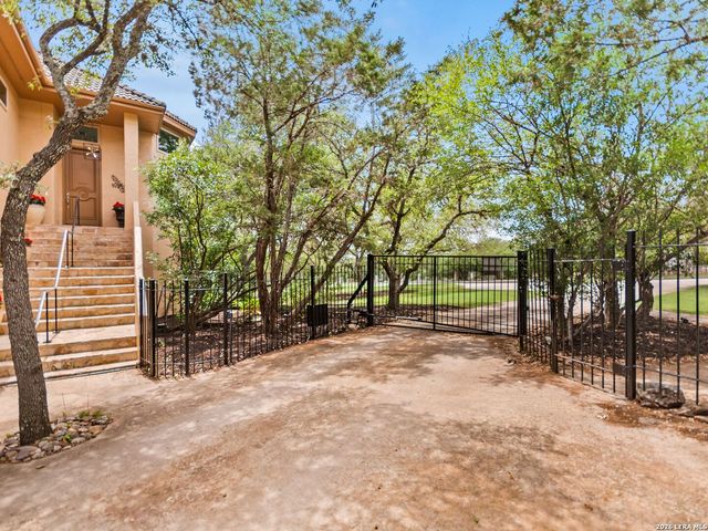 31360 WILD OAK HL, Fair Oaks Ranch, TX 78015