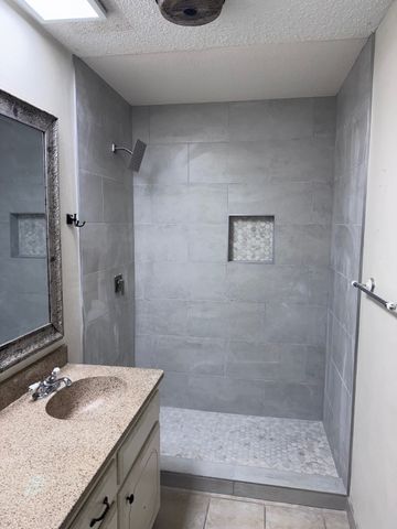 733 Toni Drive, Hurst, TX 76054