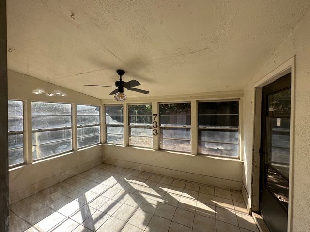 733 Toni Drive, Hurst, TX 76054