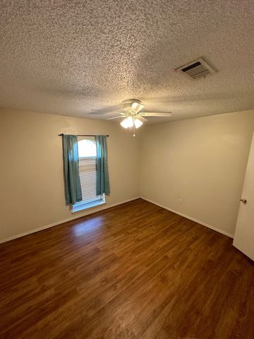 733 Toni Drive, Hurst, TX 76054