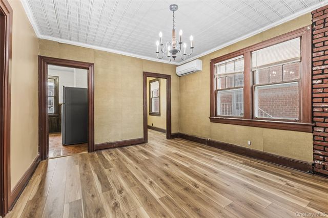 6117 165th Street, Fresh Meadows, NY 11365