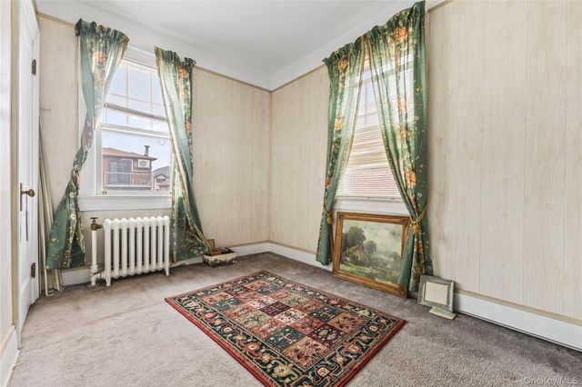 6117 165th Street, Fresh Meadows, NY 11365