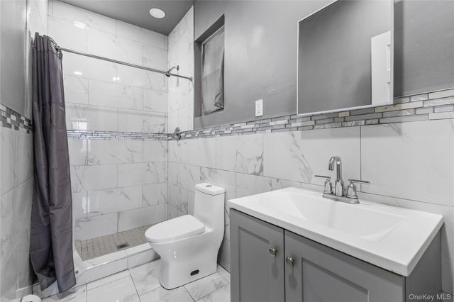 6117 165th Street, Fresh Meadows, NY 11365