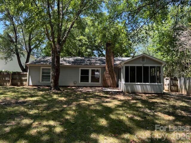 11515 Five Cedars Road, Charlotte, NC 28226