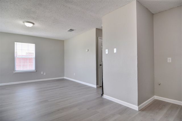 5909 Whittlesey Road, Fort Worth, TX 76119
