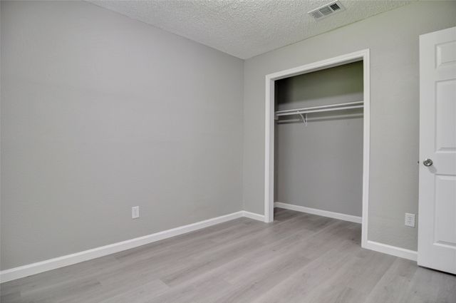 5909 Whittlesey Road, Fort Worth, TX 76119