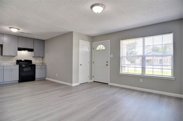 5909 Whittlesey Road, Fort Worth, TX 76119