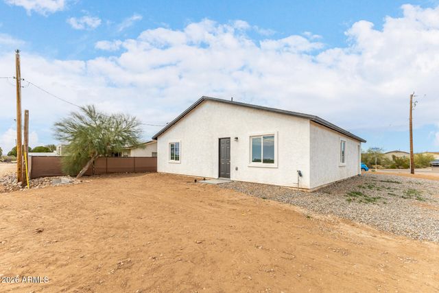 200 Gompers Circle, Morristown, AZ 85342