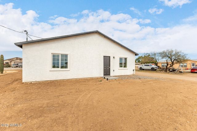 200 Gompers Circle, Morristown, AZ 85342