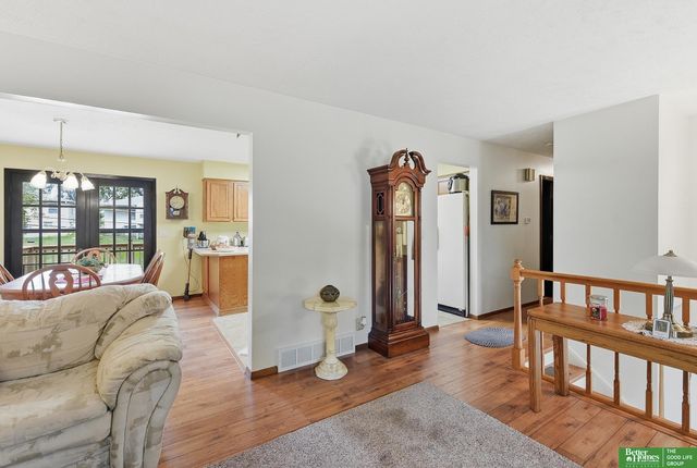 2608 Gindy Drive, Bellevue, NE 68147