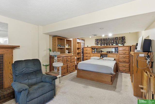 2608 Gindy Drive, Bellevue, NE 68147