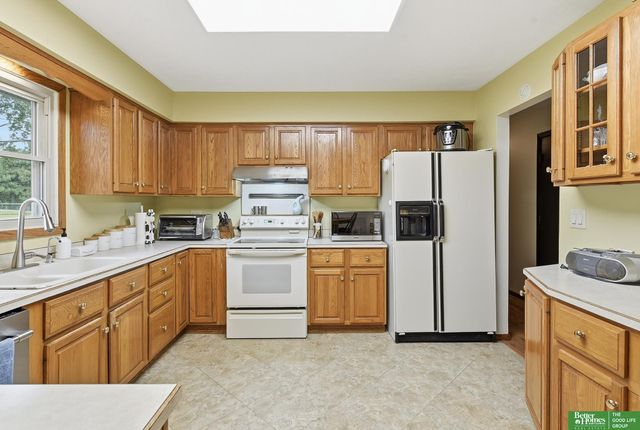 2608 Gindy Drive, Bellevue, NE 68147