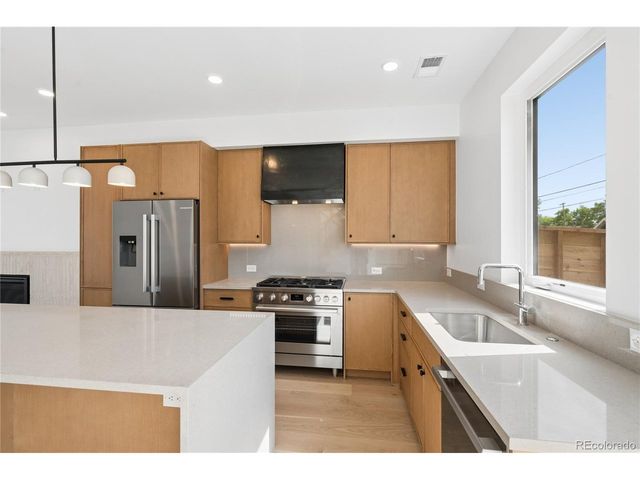 6416 Quitman Ct, Arvada, CO 80003
