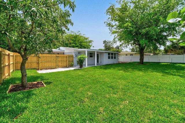 12091 Colony Avenue, Palm Beach Gardens, FL 33410
