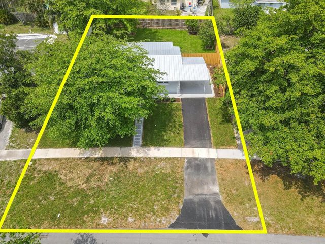 12091 Colony Avenue, Palm Beach Gardens, FL 33410