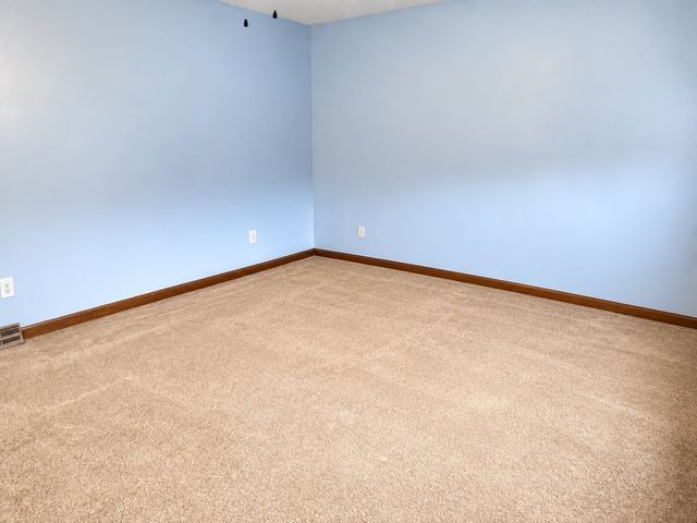 138 Slate Rd, Chicopee, MA 01020