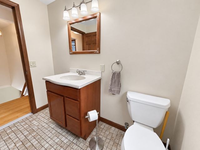138 Slate Rd, Chicopee, MA 01020